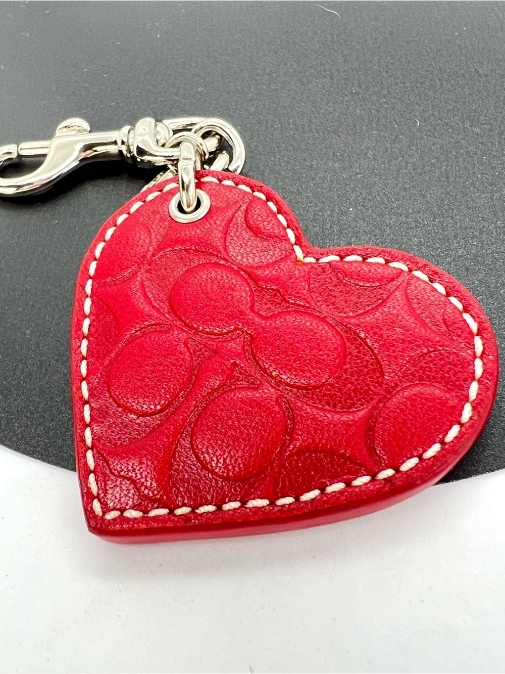 Coach Vintage Red Leather Embossed Signature Heart Key Fob Bag Charm - Picture 10 of 13